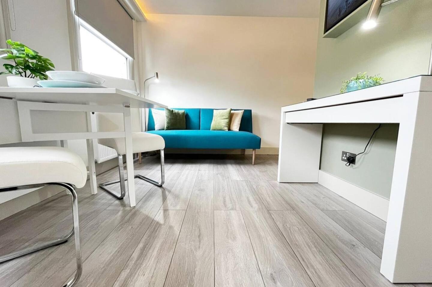 Apt 11 Seaside Serenity Chic Studio Steps To Beach Brighton Exterior photo